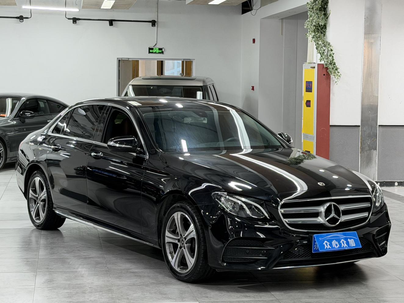 Mercedes-Benz Mercedes-Benz E-Class