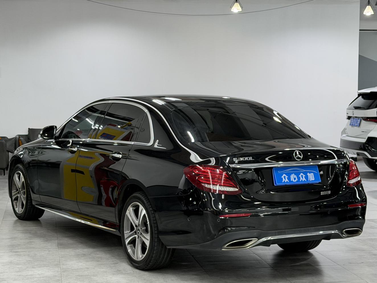 Mercedes-Benz Mercedes-Benz E-Class