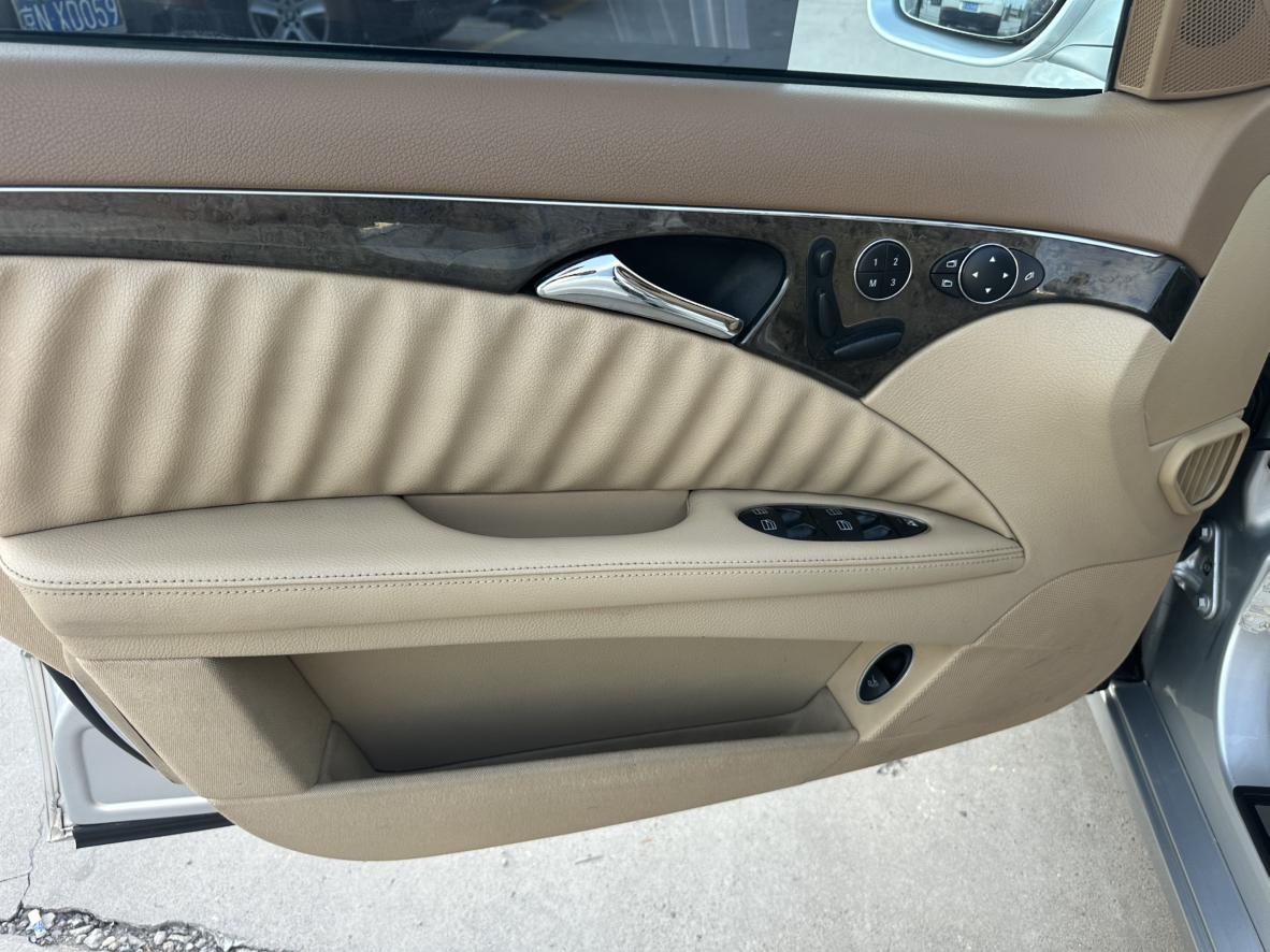 Mercedes-Benz Mercedes-Benz E-Class