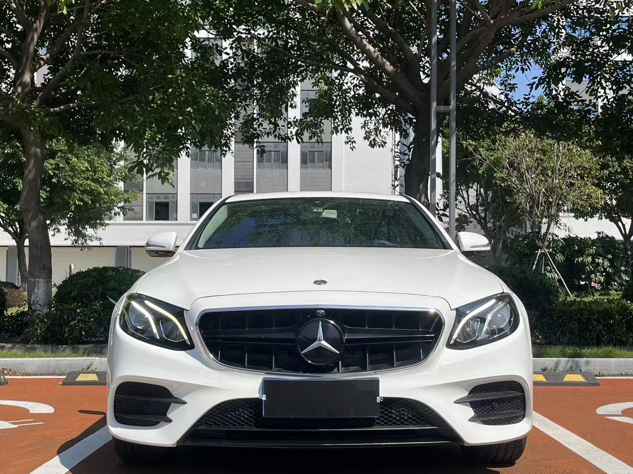 Mercedes-Benz Mercedes-Benz E-Class