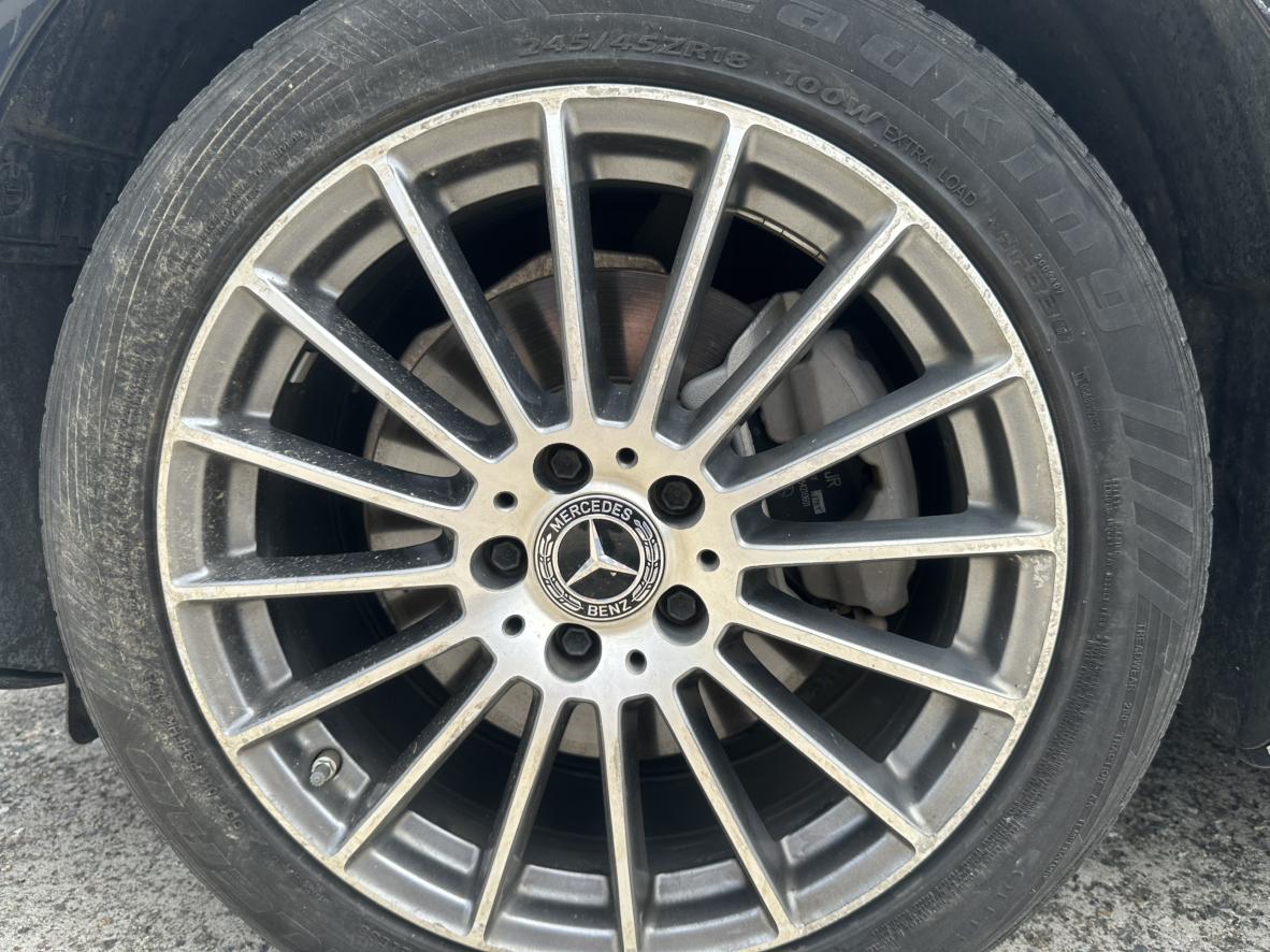 Mercedes-Benz Mercedes-Benz E-Class