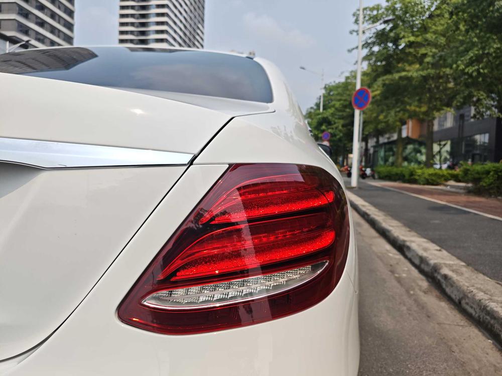 Mercedes-Benz Mercedes-Benz E-Class