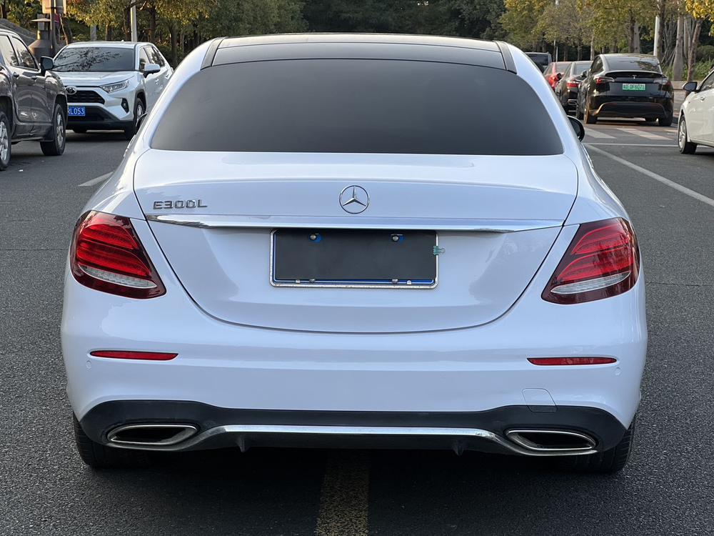 Mercedes-Benz Mercedes-Benz E-Class