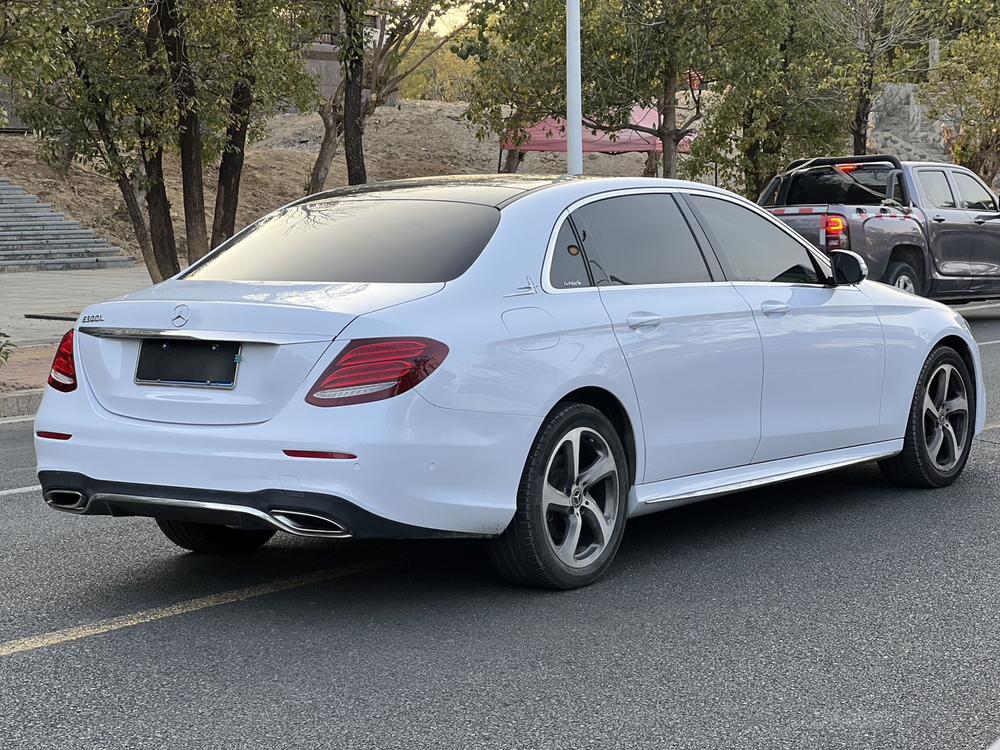 Mercedes-Benz Mercedes-Benz E-Class