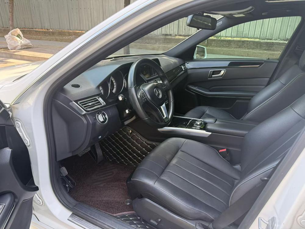 Mercedes-Benz Mercedes-Benz E-Class
