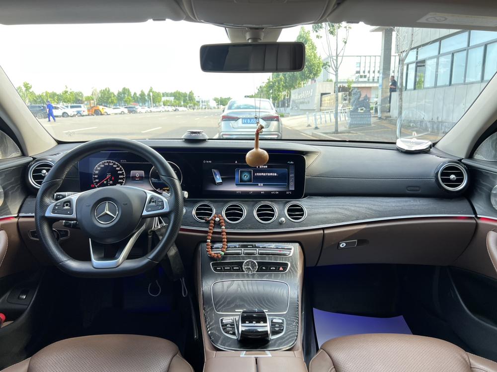 Mercedes-Benz Mercedes-Benz E-Class