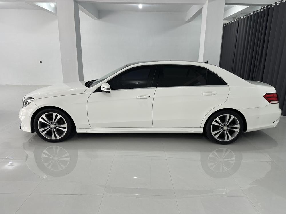 Mercedes-Benz Mercedes-Benz E-Class