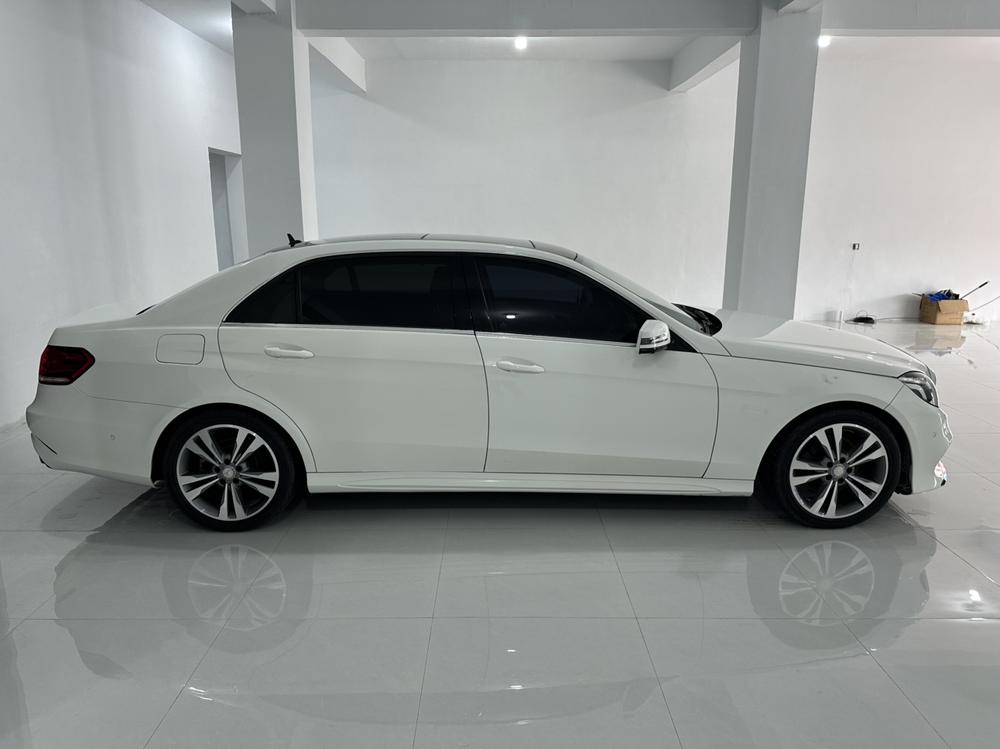 Mercedes-Benz Mercedes-Benz E-Class