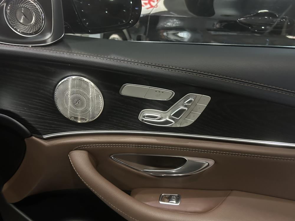 Mercedes-Benz Mercedes-Benz E-Class