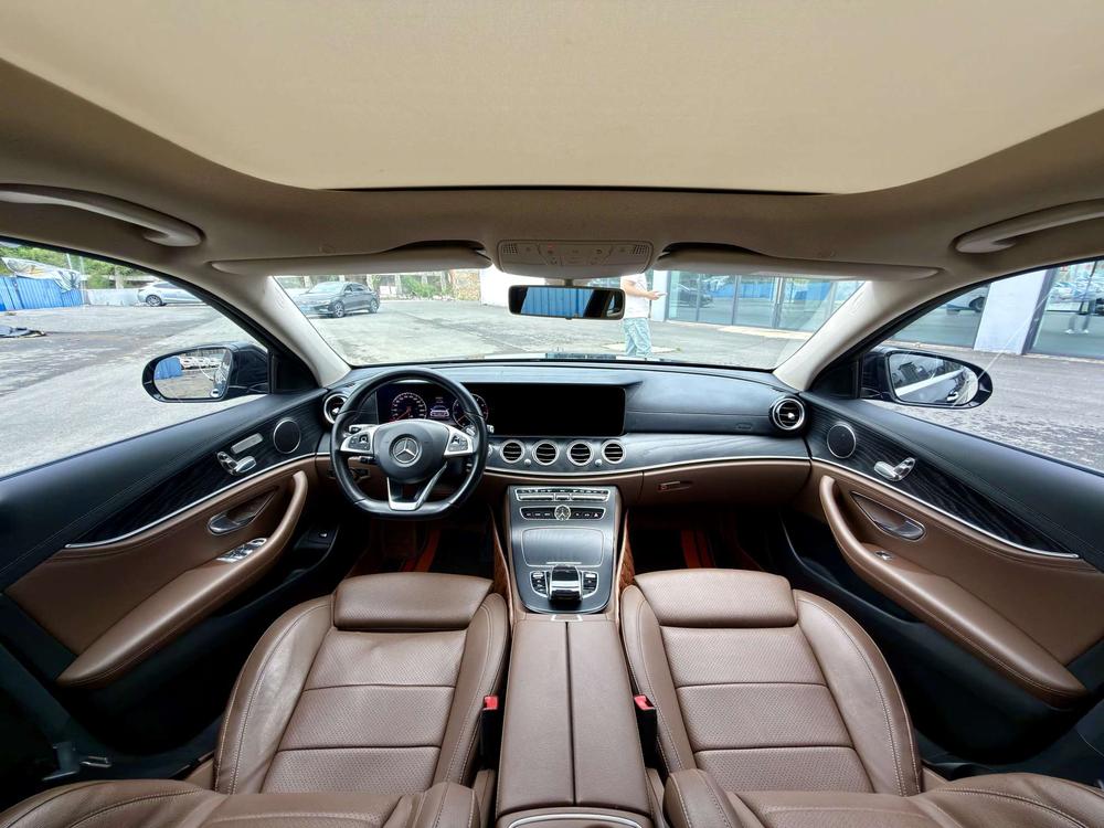 Mercedes-Benz Mercedes-Benz E-Class