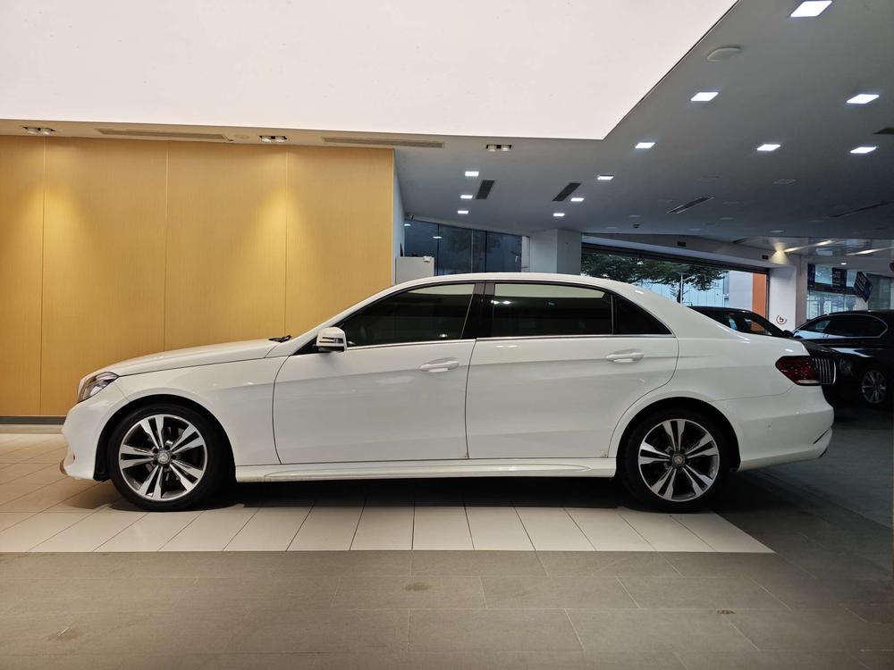 Mercedes-Benz Mercedes-Benz E-Class
