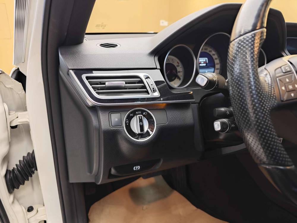 Mercedes-Benz Mercedes-Benz E-Class