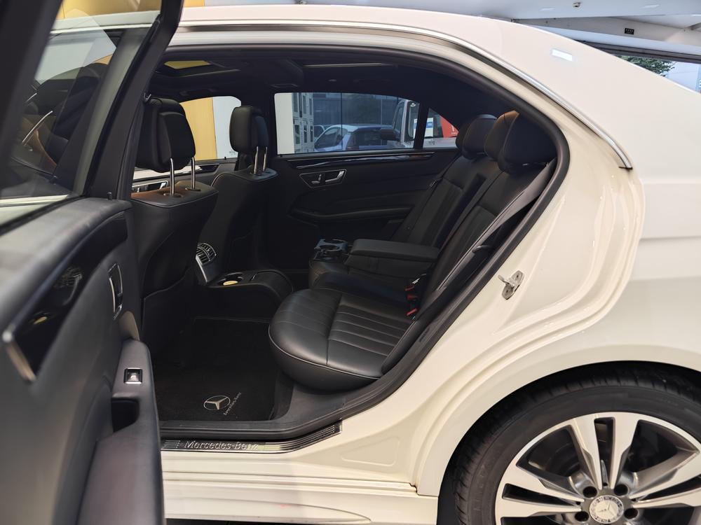 Mercedes-Benz Mercedes-Benz E-Class