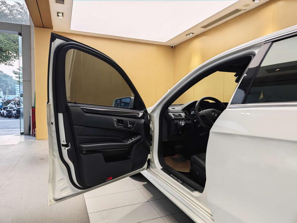 Mercedes-Benz Mercedes-Benz E-Class