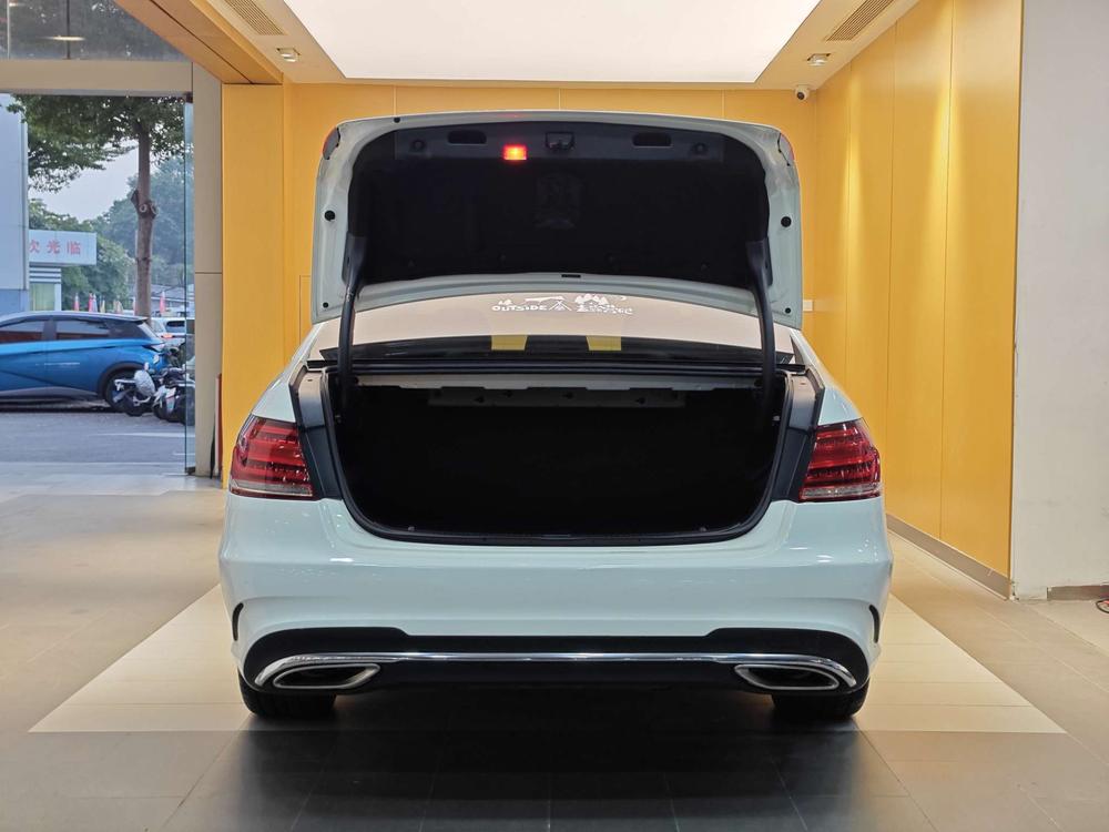 Mercedes-Benz Mercedes-Benz E-Class