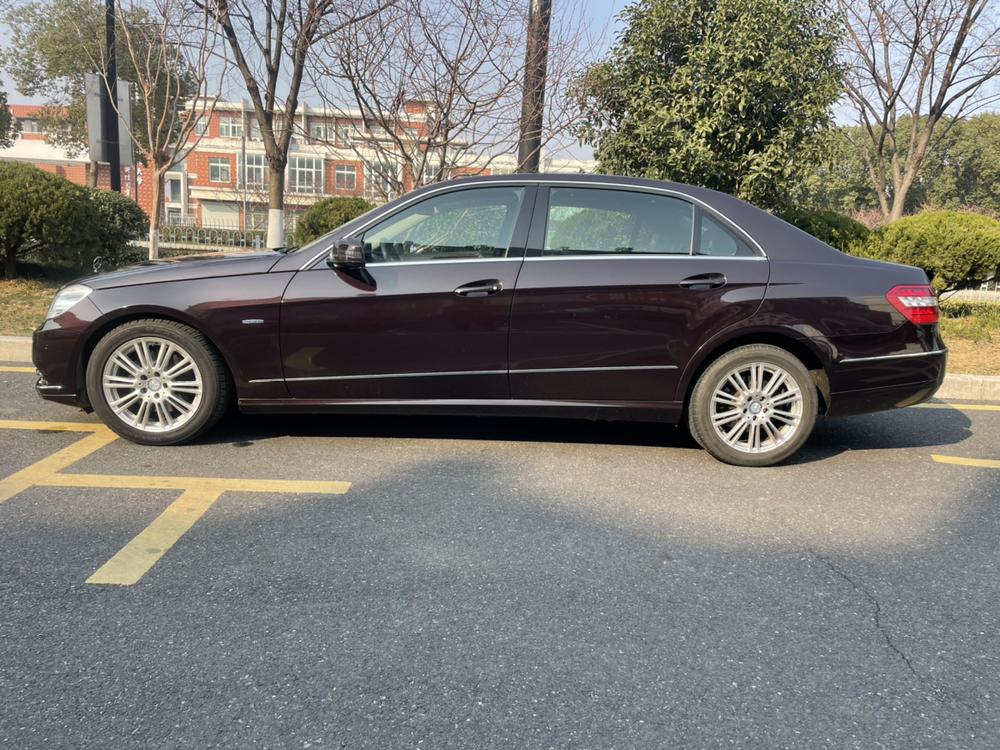 Mercedes-Benz Mercedes-Benz E-Class