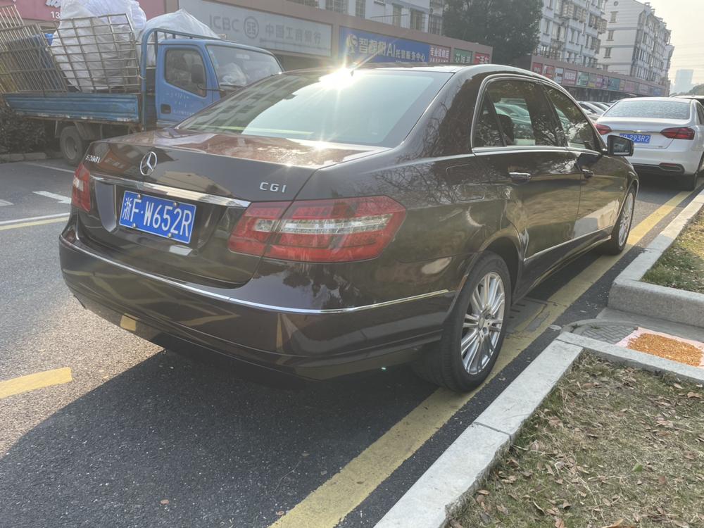 Mercedes-Benz Mercedes-Benz E-Class