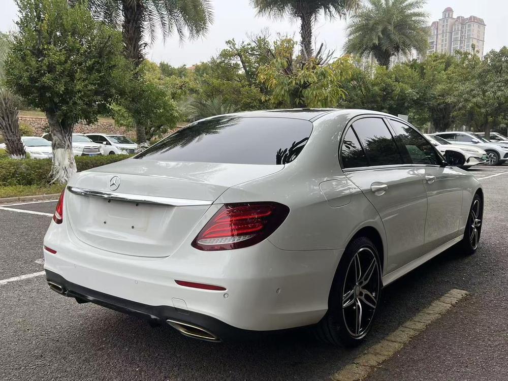 Mercedes-Benz Mercedes-Benz E-Class
