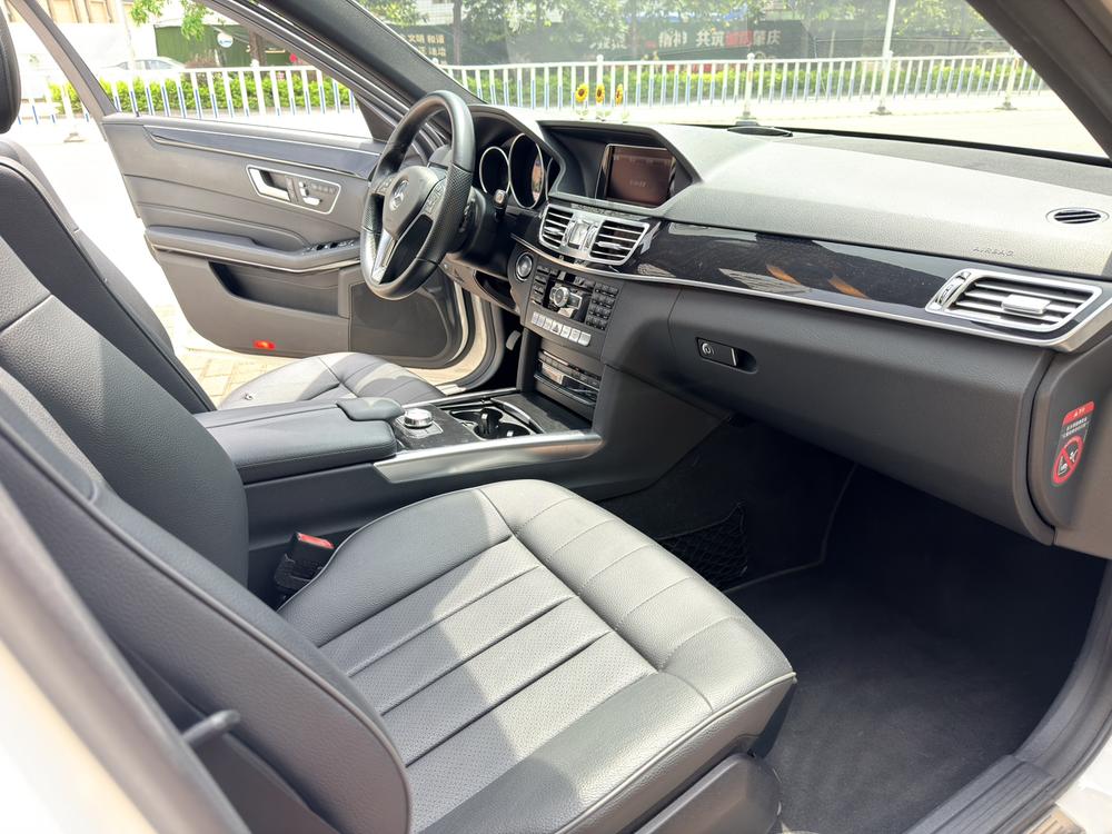 Mercedes-Benz Mercedes-Benz E-Class