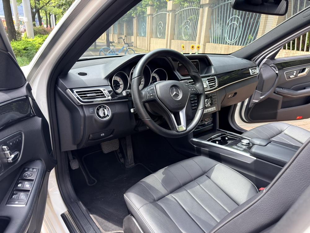 Mercedes-Benz Mercedes-Benz E-Class