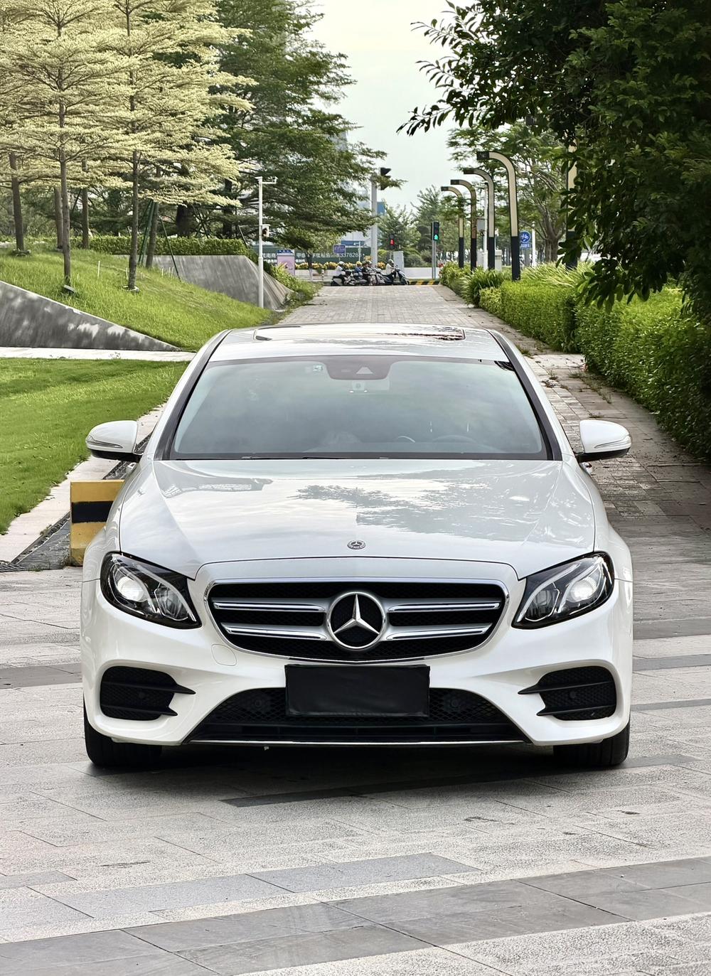 Mercedes-Benz Mercedes-Benz E-Class