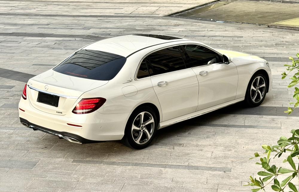 Mercedes-Benz Mercedes-Benz E-Class