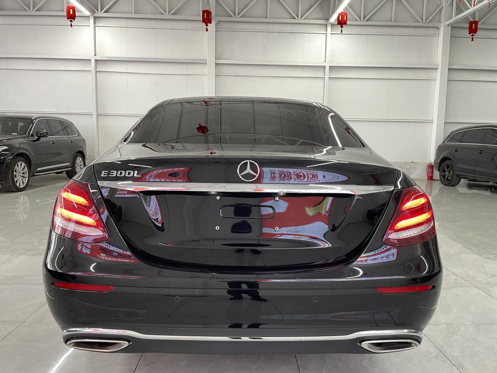 Mercedes-Benz Mercedes-Benz E-Class