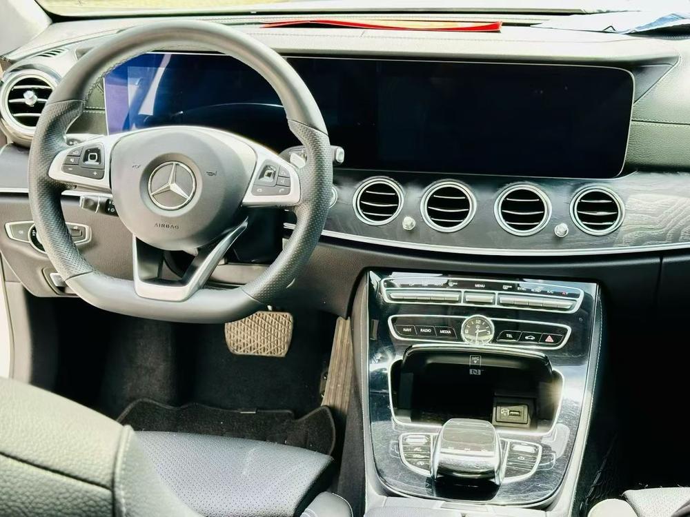 Mercedes-Benz Mercedes-Benz E-Class