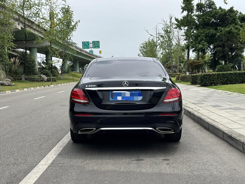 Mercedes-Benz Mercedes-Benz E-Class
