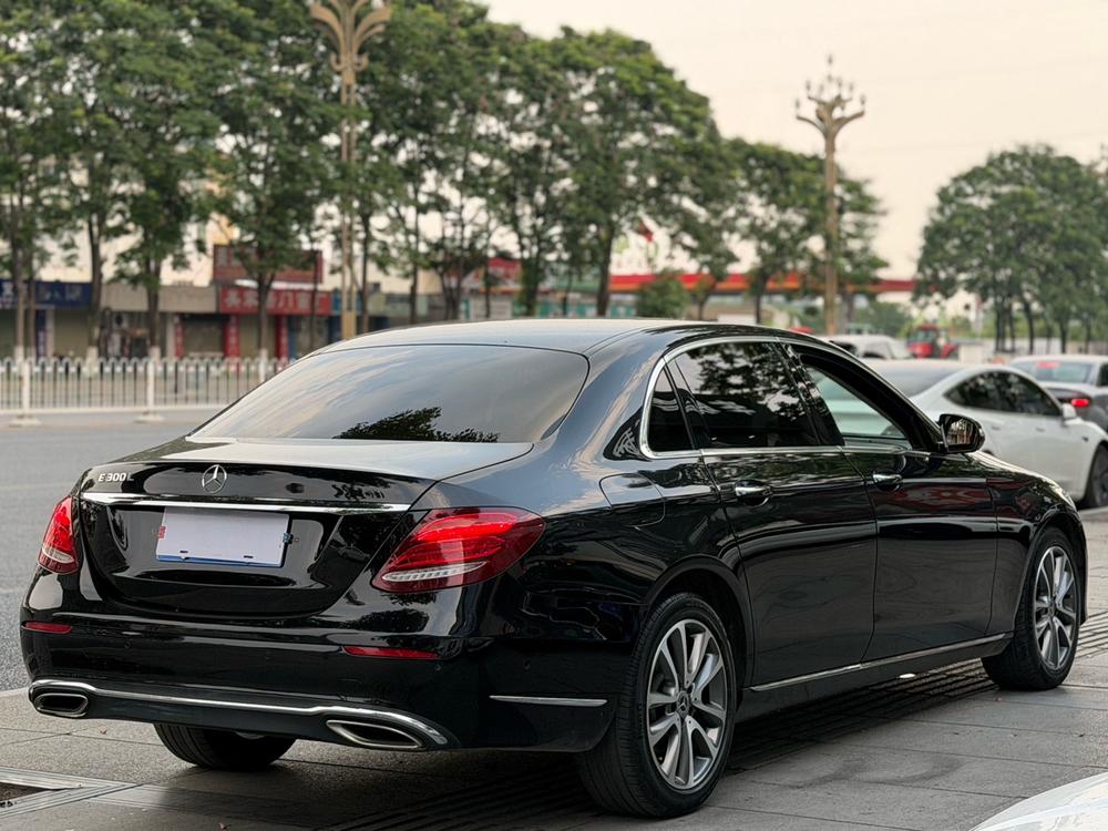 Mercedes-Benz Mercedes-Benz E-Class