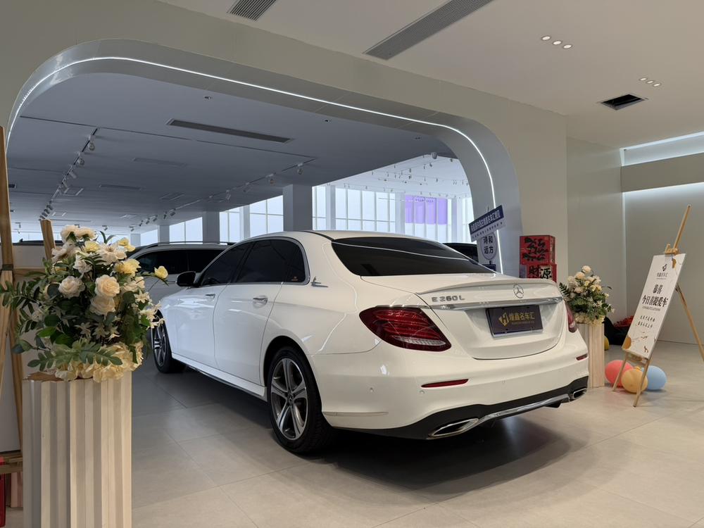 Mercedes-Benz Mercedes-Benz E-Class
