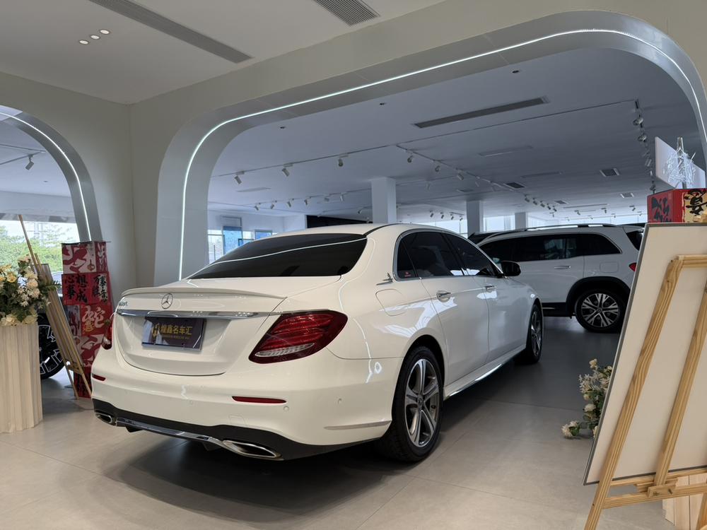 Mercedes-Benz Mercedes-Benz E-Class