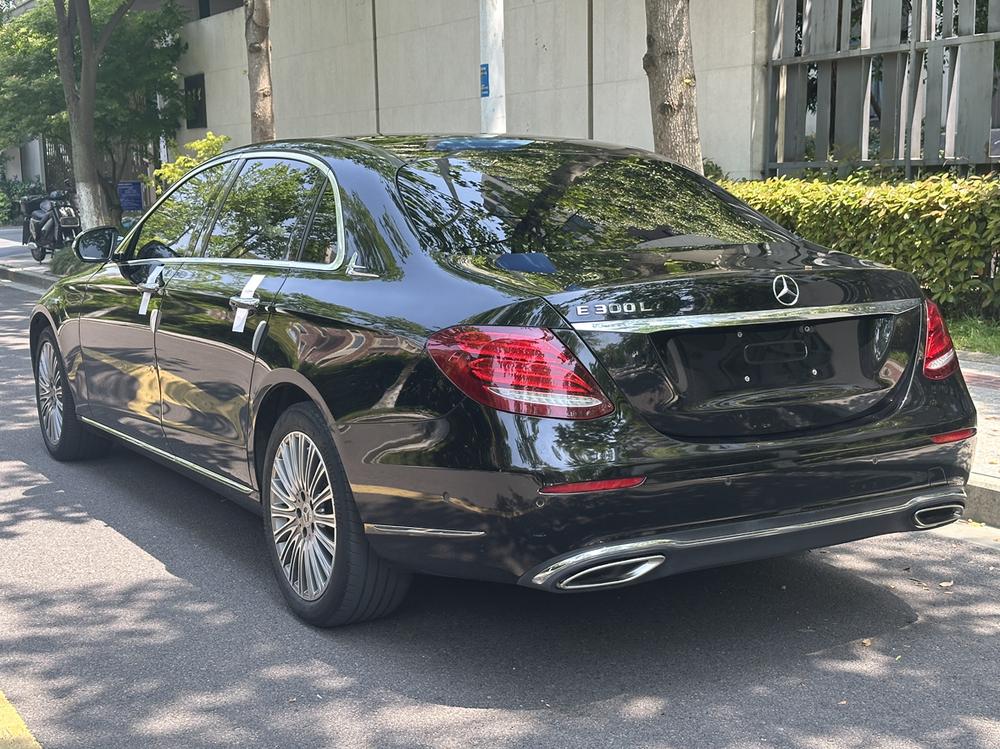 Mercedes-Benz Mercedes-Benz E-Class