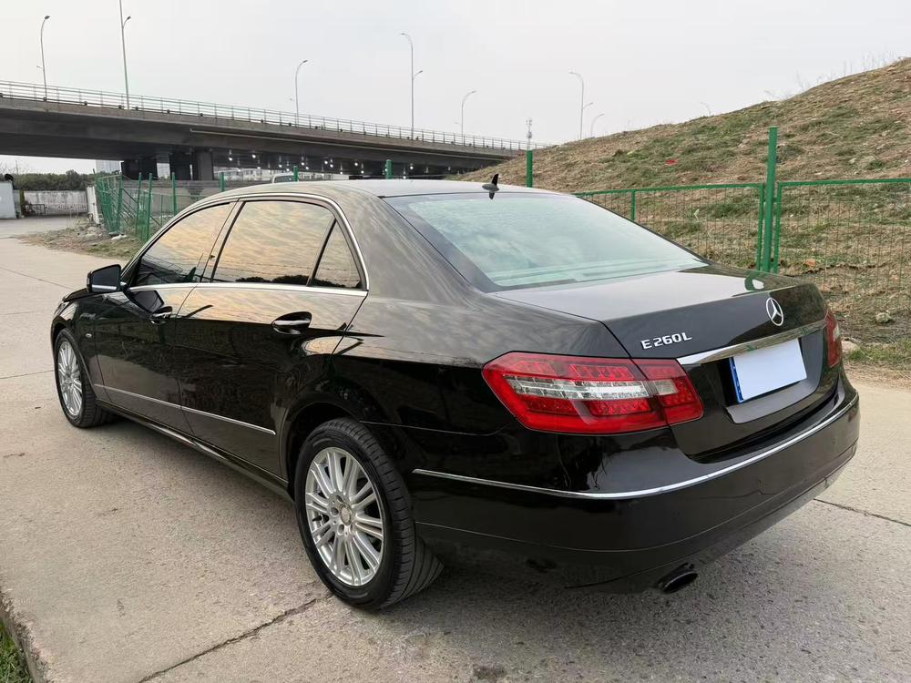 Mercedes-Benz Mercedes-Benz E-Class