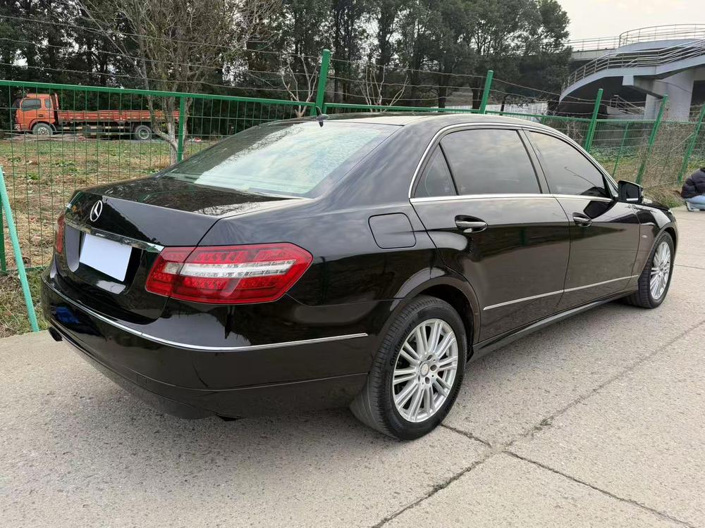 Mercedes-Benz Mercedes-Benz E-Class