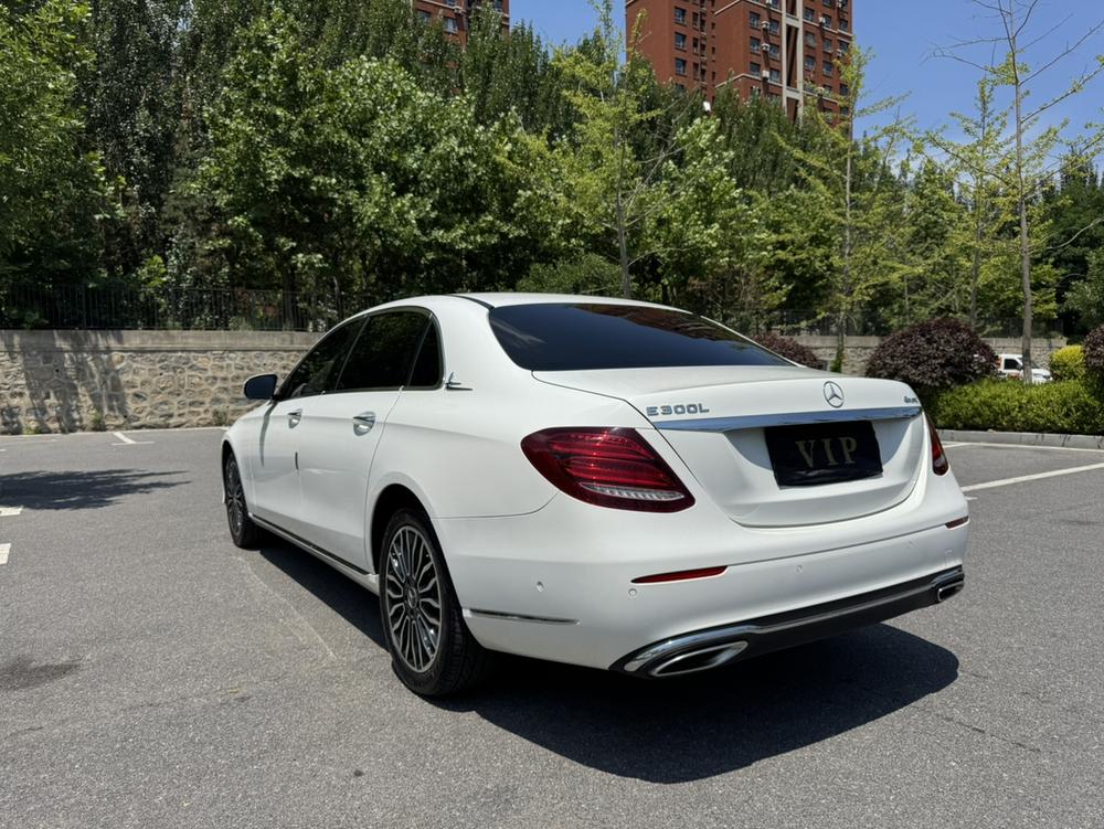Mercedes-Benz Mercedes-Benz E-Class