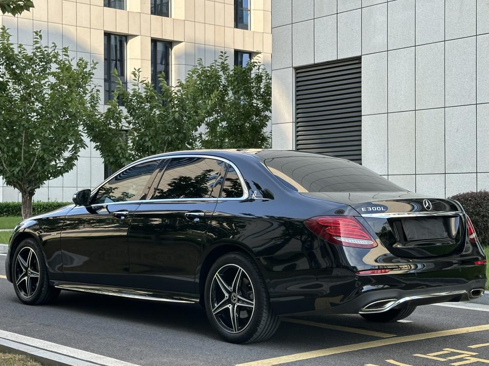 Mercedes-Benz Mercedes-Benz E-Class