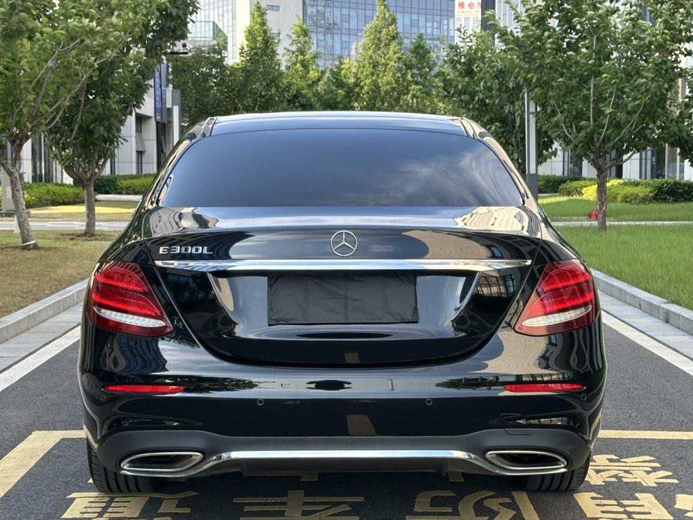 Mercedes-Benz Mercedes-Benz E-Class
