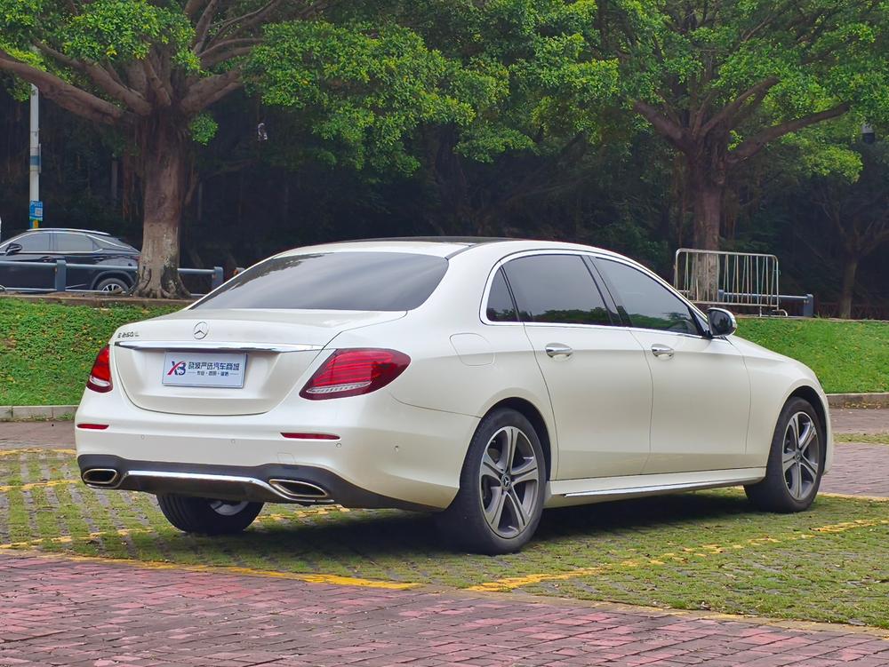 Mercedes-Benz Mercedes-Benz E-Class