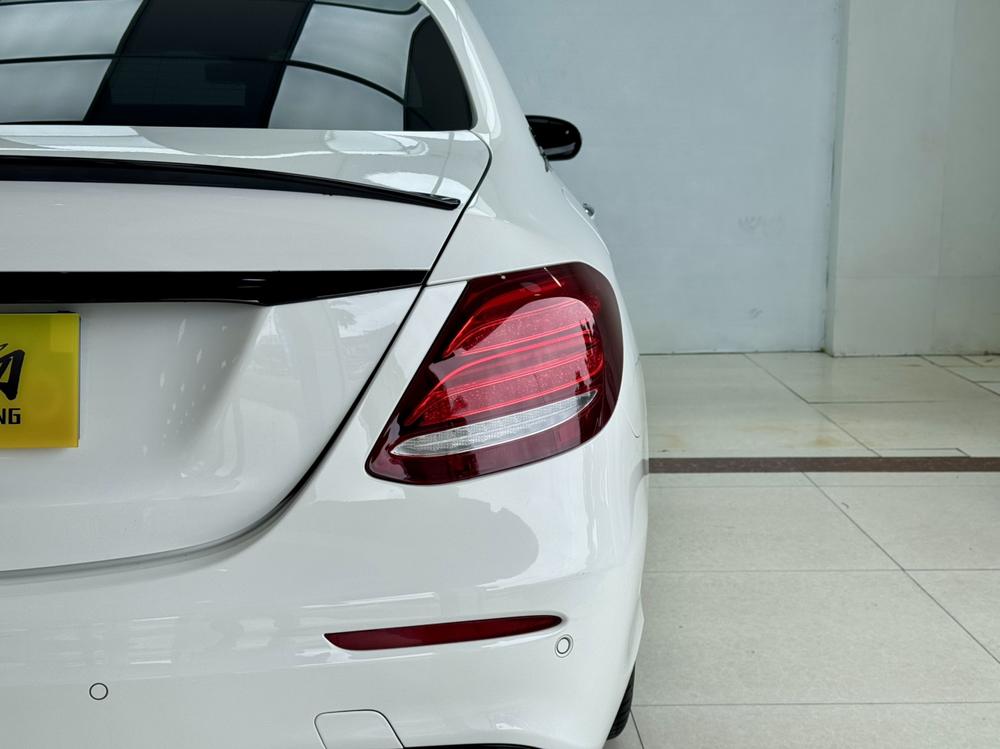 Mercedes-Benz Mercedes-Benz E-Class