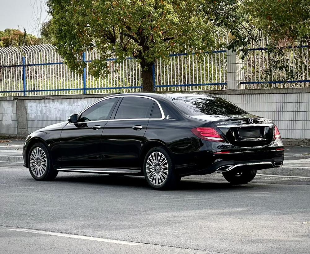 Mercedes-Benz Mercedes-Benz E-Class