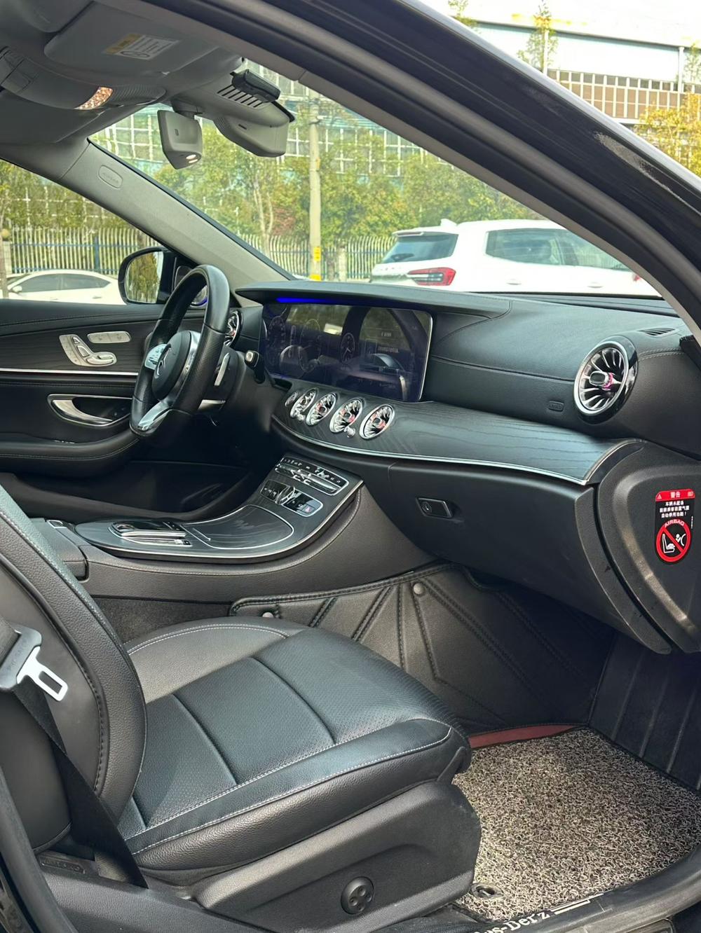 Mercedes-Benz Mercedes-Benz E-Class