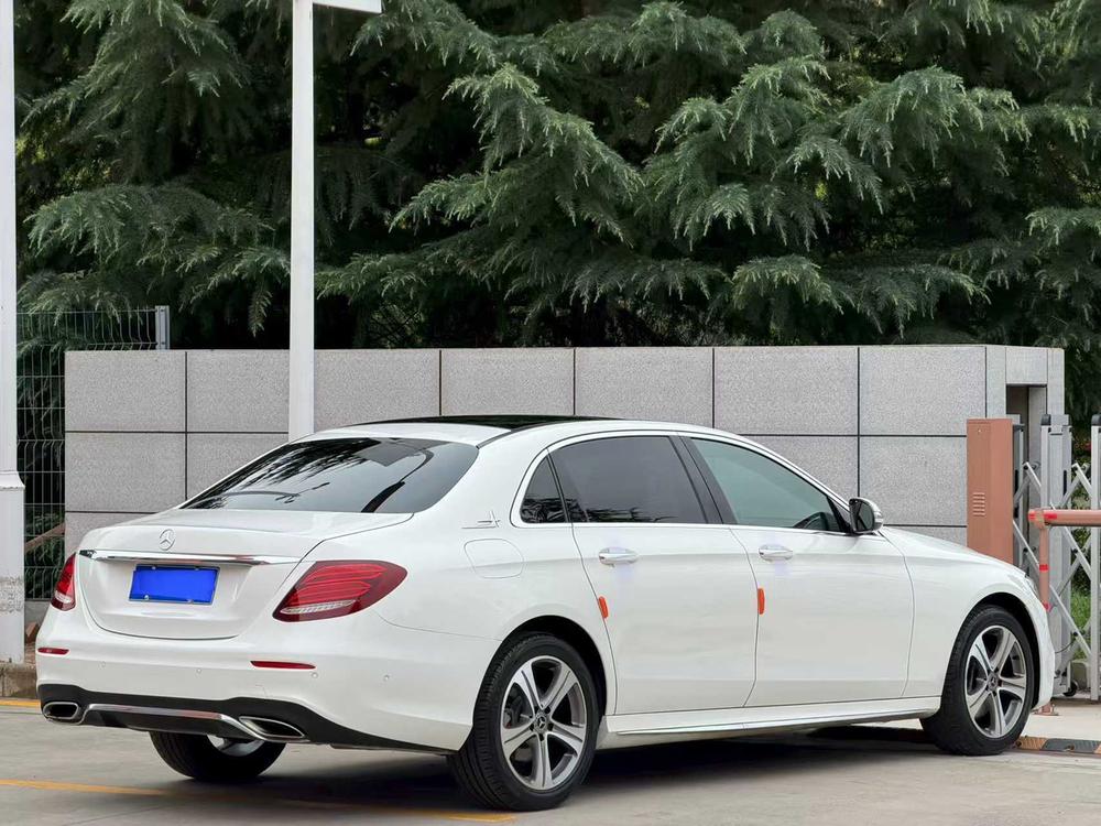 Mercedes-Benz Mercedes-Benz E-Class