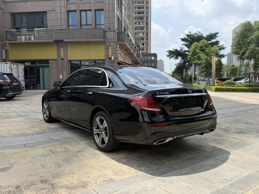 Mercedes-Benz Mercedes-Benz E-Class