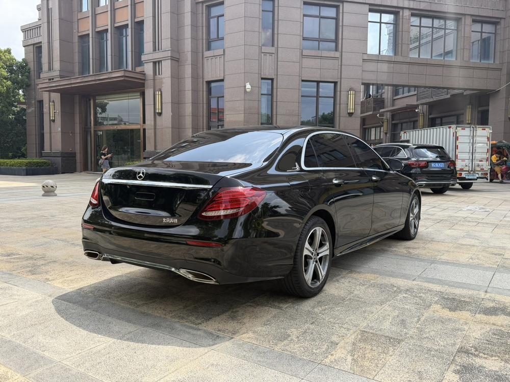 Mercedes-Benz Mercedes-Benz E-Class