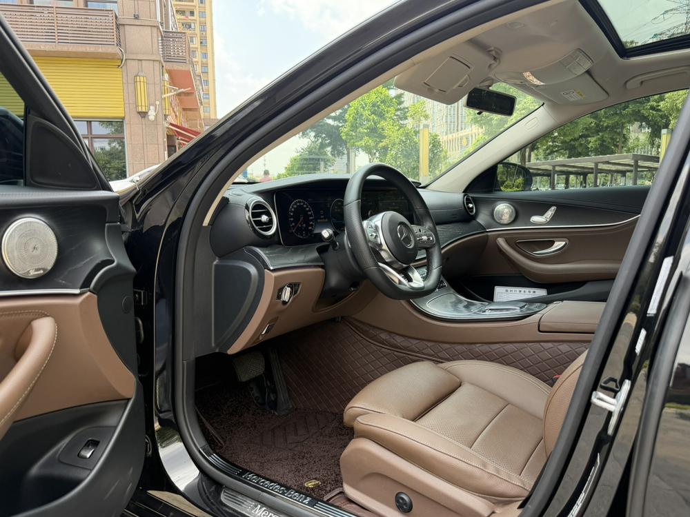 Mercedes-Benz Mercedes-Benz E-Class