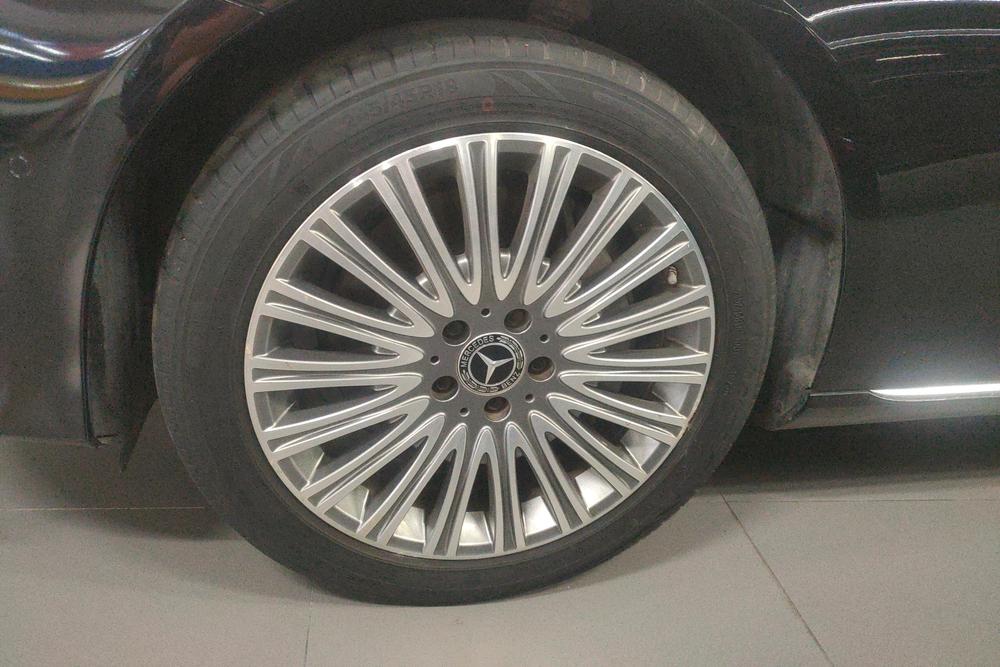 Mercedes-Benz Mercedes-Benz E-Class