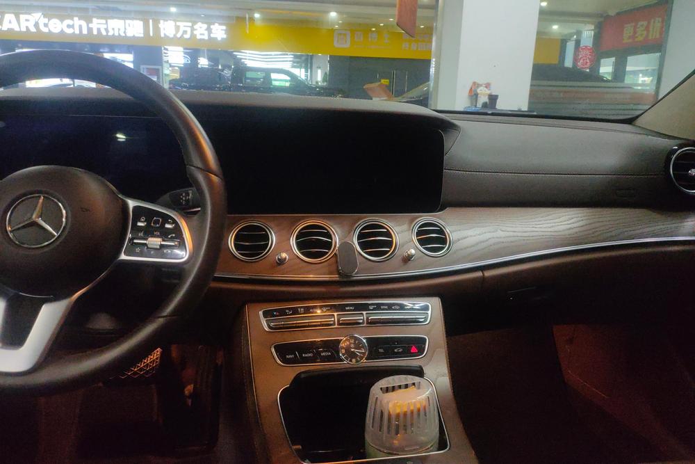 Mercedes-Benz Mercedes-Benz E-Class