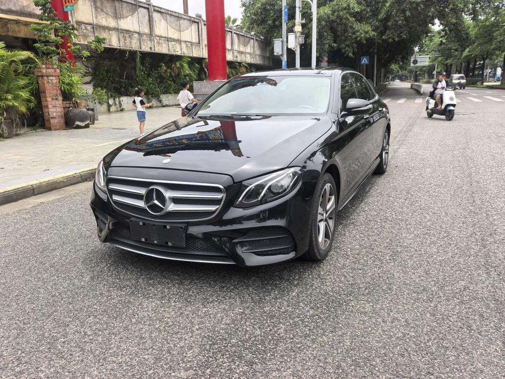 Mercedes-Benz Mercedes-Benz E-Class