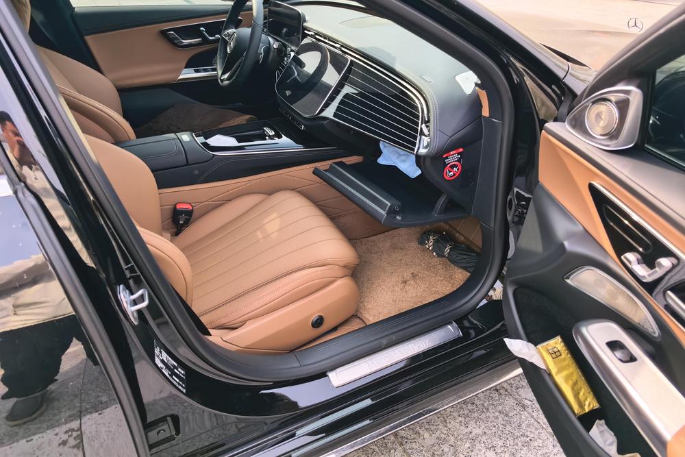 Mercedes-Benz Mercedes-Benz E-Class